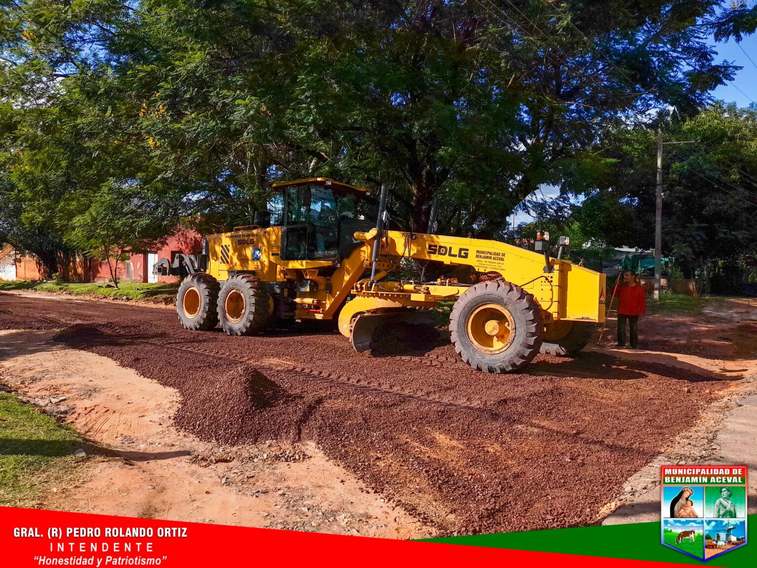 Reparación y arreglos de caminos vecinales, carga de ripio para mejora